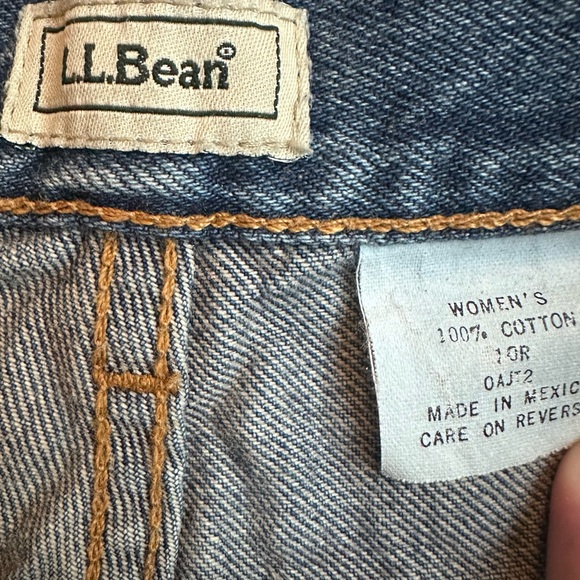 Vintage L.L. Bean Women's Denim High-Rise Shorts - Picture 5 of 5
